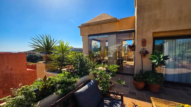 3 soverom Penthouse til salgs i La Duquesa / Puerto de la Duquesa, Manilva med svømmebasseng garasje - € 529 000 (Ref: 9614436)