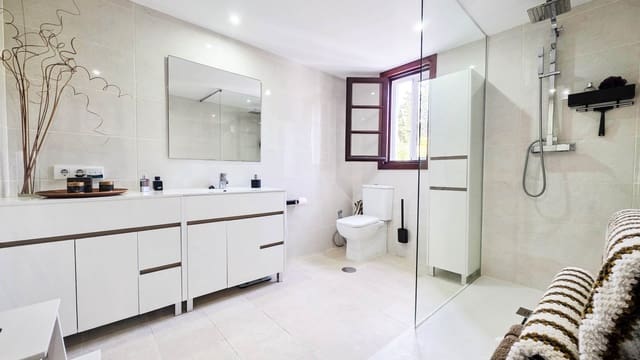 1 chambre Appartement à vendre à La Duquesa / Puerto de la Duquesa, Manilva - 210 000 € (Ref: 9635091)