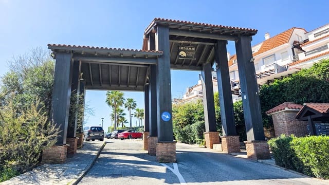 2 soveværelse Lejlighed til salg i La Duquesa / Puerto de la Duquesa, Manilva med swimmingpool garage - € 269.000 (Ref: 9672708)