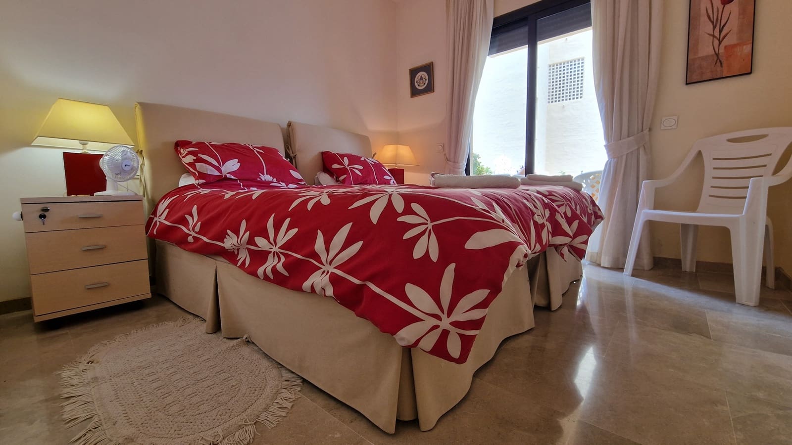 Apartamento de 3 habitaciones en La Duquesa / Puerto de la Duquesa en venta con garaje - 319.000 € (Ref: 9672709)