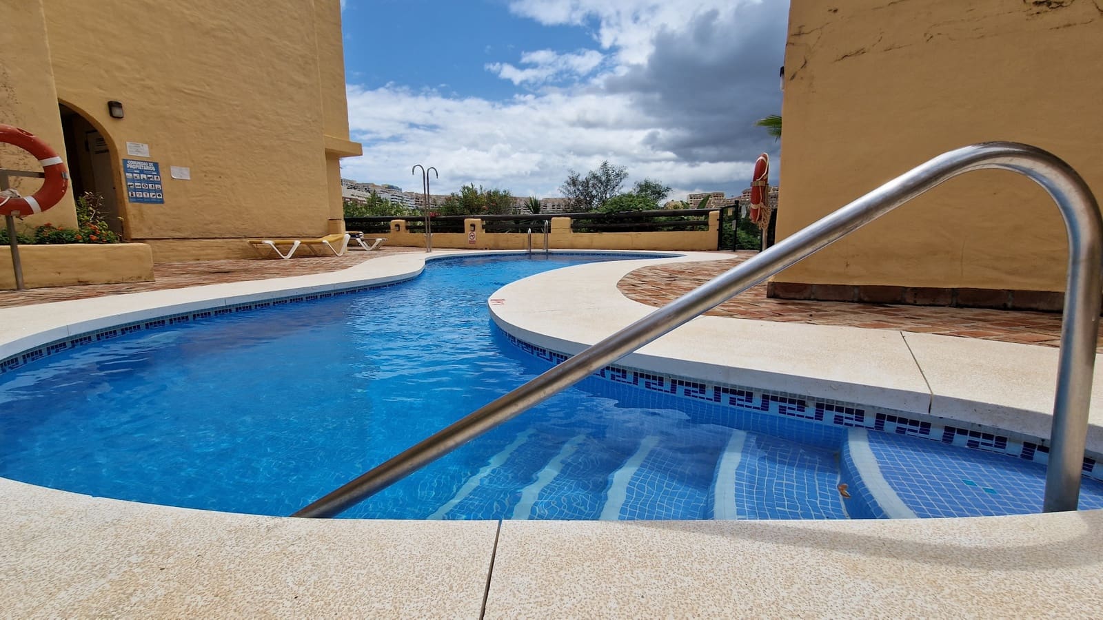 Apartamento de 3 habitaciones en La Duquesa / Puerto de la Duquesa en venta con garaje - 319.000 € (Ref: 9672709)