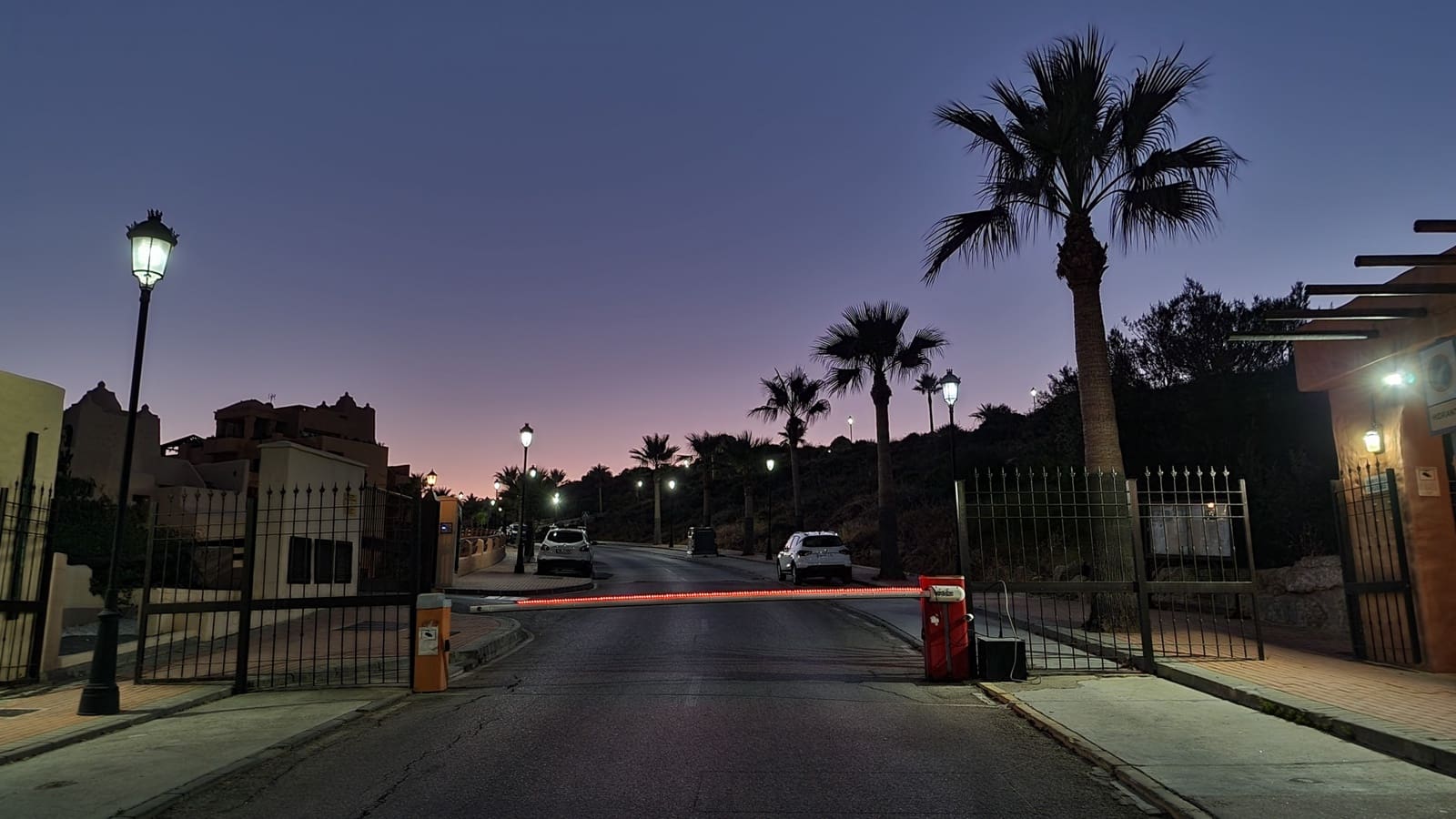 Apartamento de 3 habitaciones en La Duquesa / Puerto de la Duquesa en venta con garaje - 319.000 € (Ref: 9672709)