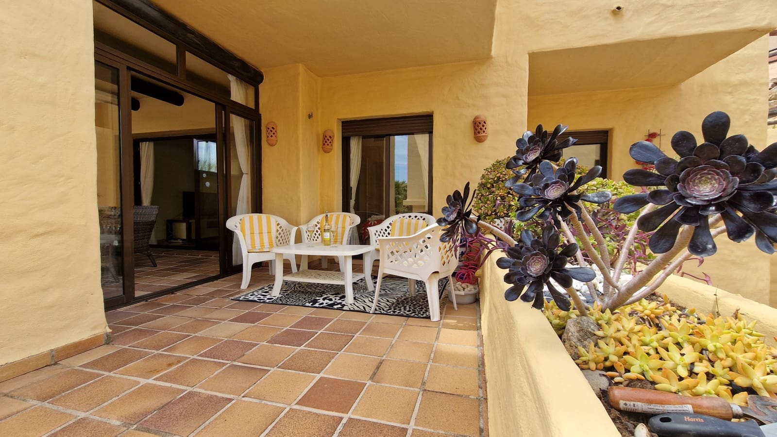 Apartamento de 3 habitaciones en La Duquesa / Puerto de la Duquesa en venta con garaje - 319.000 € (Ref: 9672709)