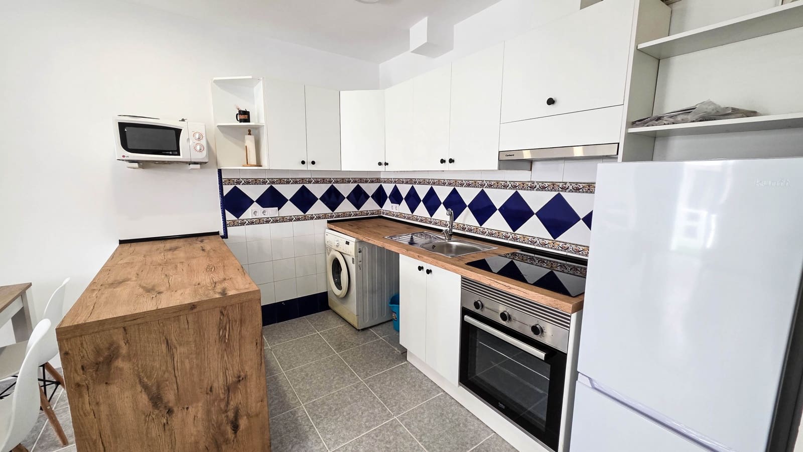 2 bedroom Townhouse for sale in Manilva with pool - € 249,000 (Ref: 9674181)