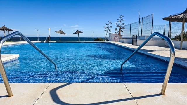 2 bedroom Townhouse for sale in Chullera, Manilva with pool - € 249,000 (Ref: 9674181)