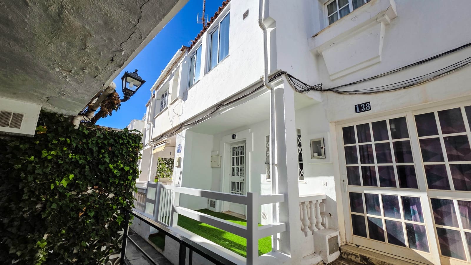 2 bedroom Townhouse for sale in Manilva with pool - € 249,000 (Ref: 9674181)