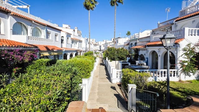 2 sovrum Hus till salu i Chullera, Manilva med pool - 249 000 € (Ref: 9674181)