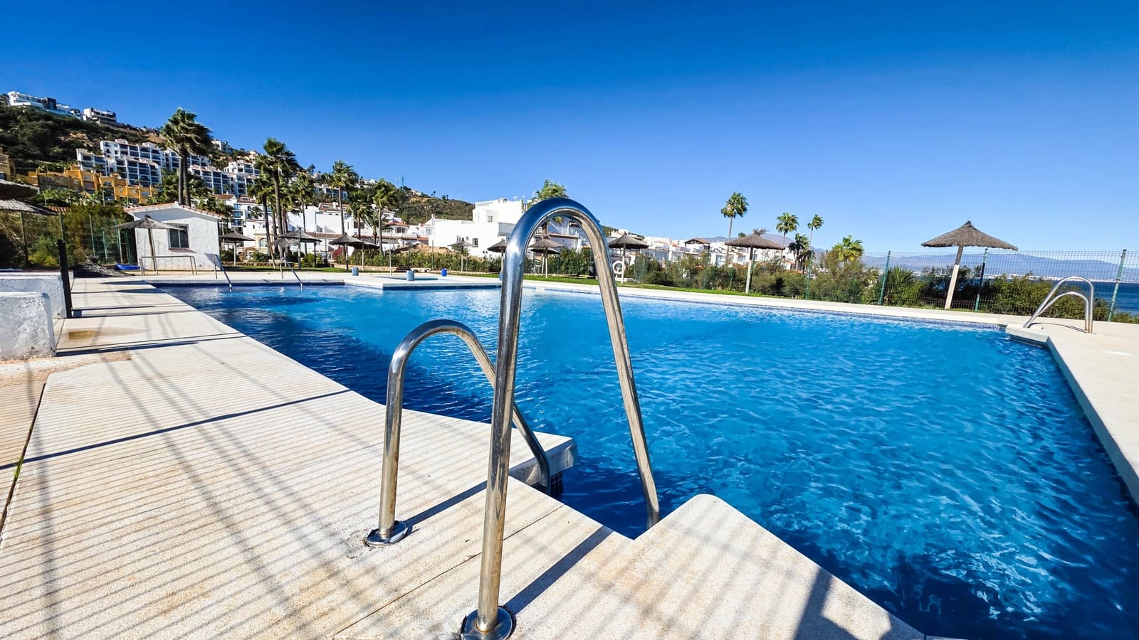 Casa de 2 habitaciones en Manilva en venta con piscina - 249.000 € (Ref: 9674181)