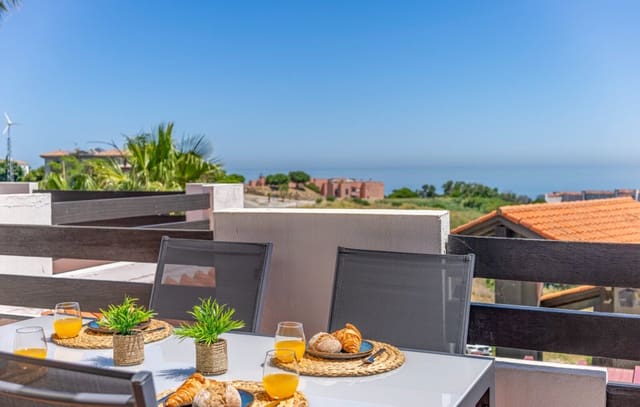 2 soveværelse Lejlighed til salg i La Duquesa / Puerto de la Duquesa, Manilva med swimmingpool garage - € 289.500 (Ref: 9676734)