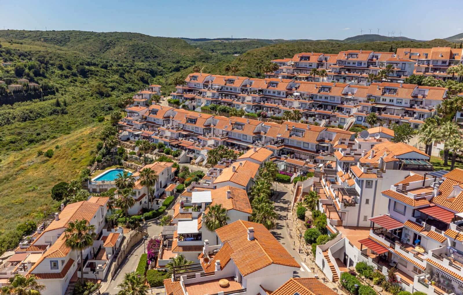 2 soveværelse Lejlighed til salg i La Duquesa / Puerto de la Duquesa med swimmingpool garage - € 289.500 (Ref: 9676734)