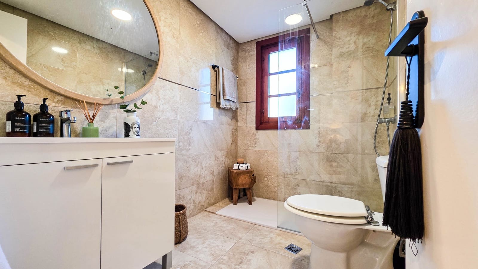 1 quarto Apartamento para venda em La Duquesa / Puerto de la Duquesa - 220 000 € (Ref: 9685689)