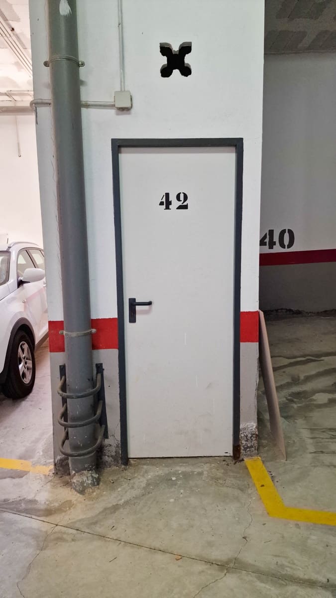 2 sovrum Lägenhet till salu i La Duquesa / Puerto de la Duquesa med pool garage - 310 000 € (Ref: 9740462)