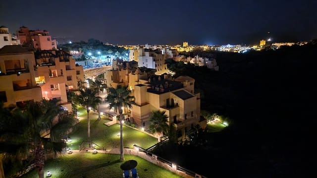 2 sovrum Lägenhet till salu i La Duquesa / Puerto de la Duquesa, Manilva med pool garage - 310 000 € (Ref: 9740462)