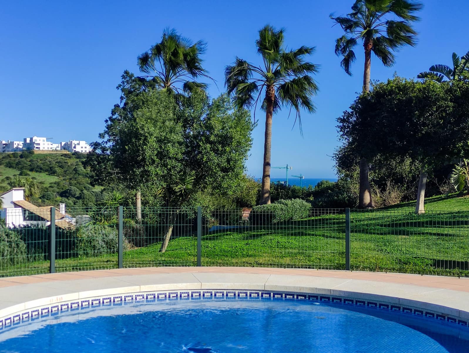 2 chambre Penthouse à vendre à Casares avec piscine garage - 255 000 € (Ref: 9761497)