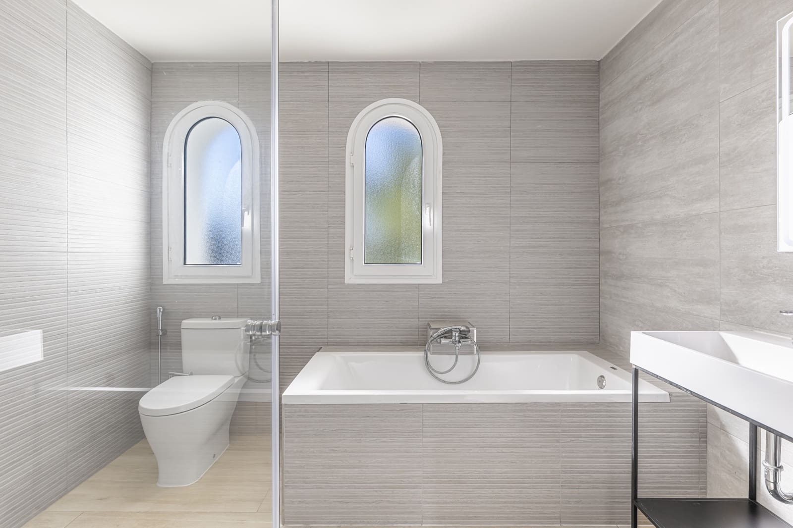 Chalet de 6 habitaciones en La Duquesa / Puerto de la Duquesa en venta con piscina garaje - 2.800.000 € (Ref: 9777245)