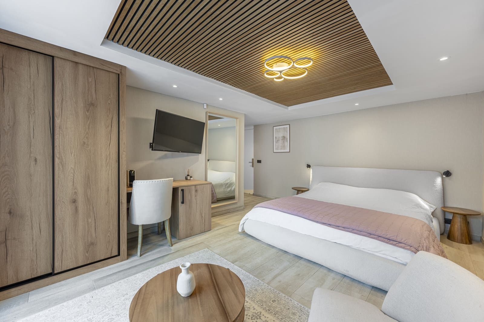 Chalet de 6 habitaciones en La Duquesa / Puerto de la Duquesa en venta con piscina garaje - 2.800.000 € (Ref: 9777245)