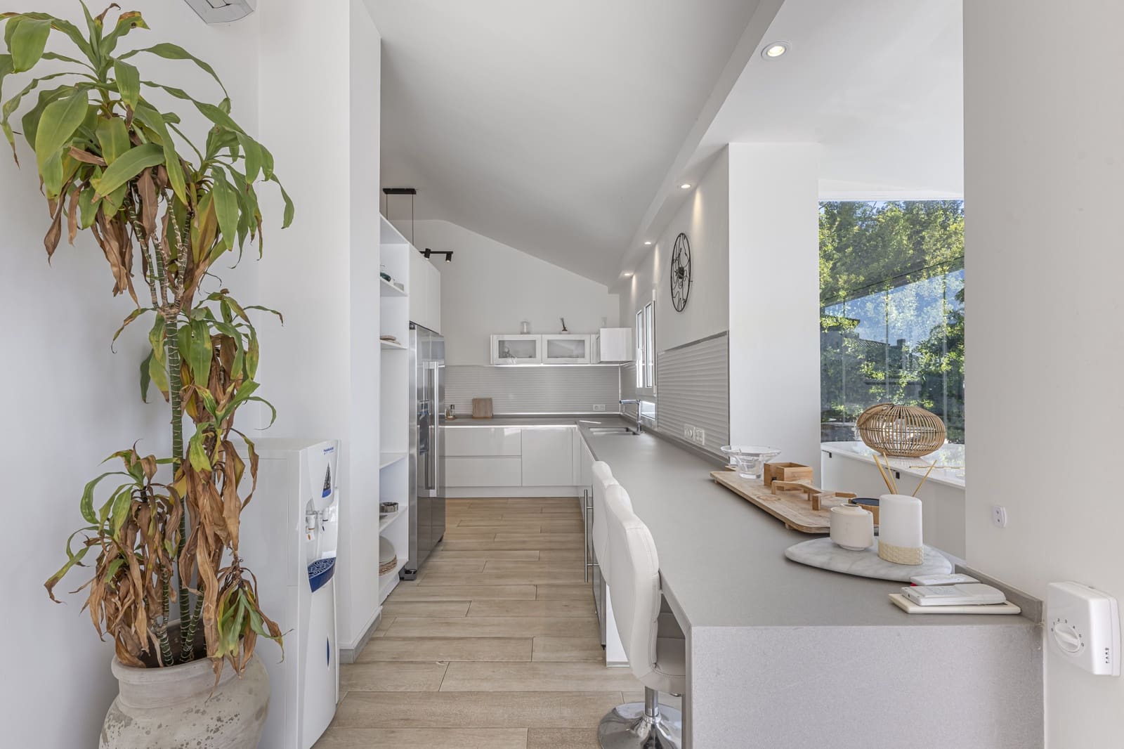 Chalet de 6 habitaciones en La Duquesa / Puerto de la Duquesa en venta con piscina garaje - 2.800.000 € (Ref: 9777245)