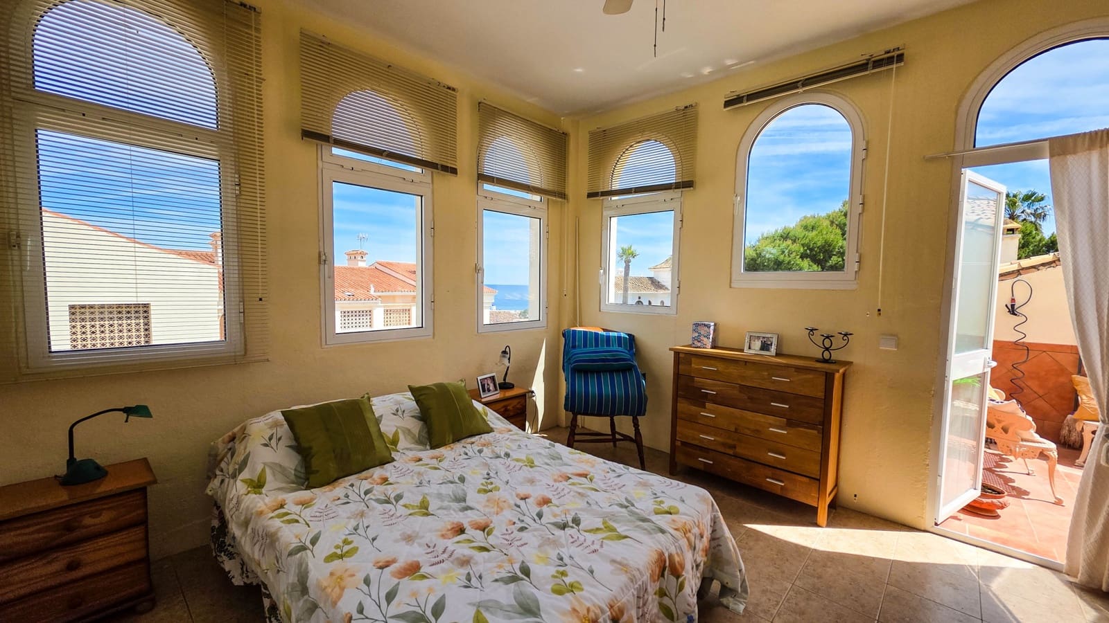 3 camera da letto Attico in vendita in La Duquesa / Puerto de la Duquesa con piscina garage - 389.000 € (Rif: 9783392)