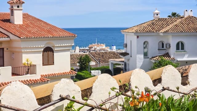 3 slaapkamer Penthouse te koop in La Duquesa / Puerto de la Duquesa, Manilva met zwembad garage - € 389.000 (Ref: 9783392)