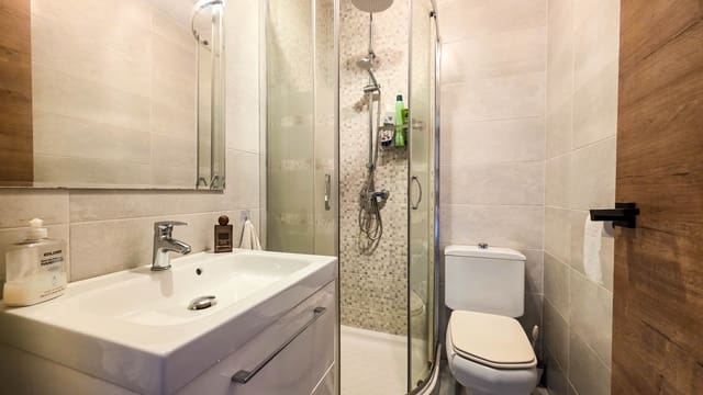 3 slaapkamer Penthouse te koop in La Duquesa / Puerto de la Duquesa, Manilva met zwembad garage - € 389.000 (Ref: 9783392)