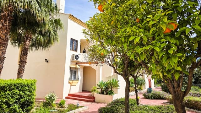 3 slaapkamer Penthouse te koop in La Duquesa / Puerto de la Duquesa, Manilva met zwembad garage - € 389.000 (Ref: 9783392)