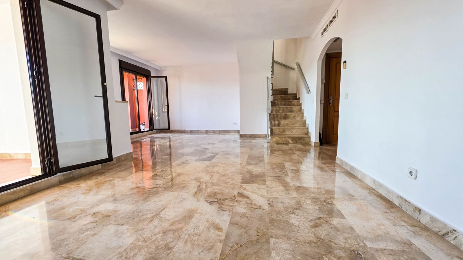 3 bedroom Penthouse for sale in Buenas Noches with pool garage - € 465,000 (Ref: 9783393)