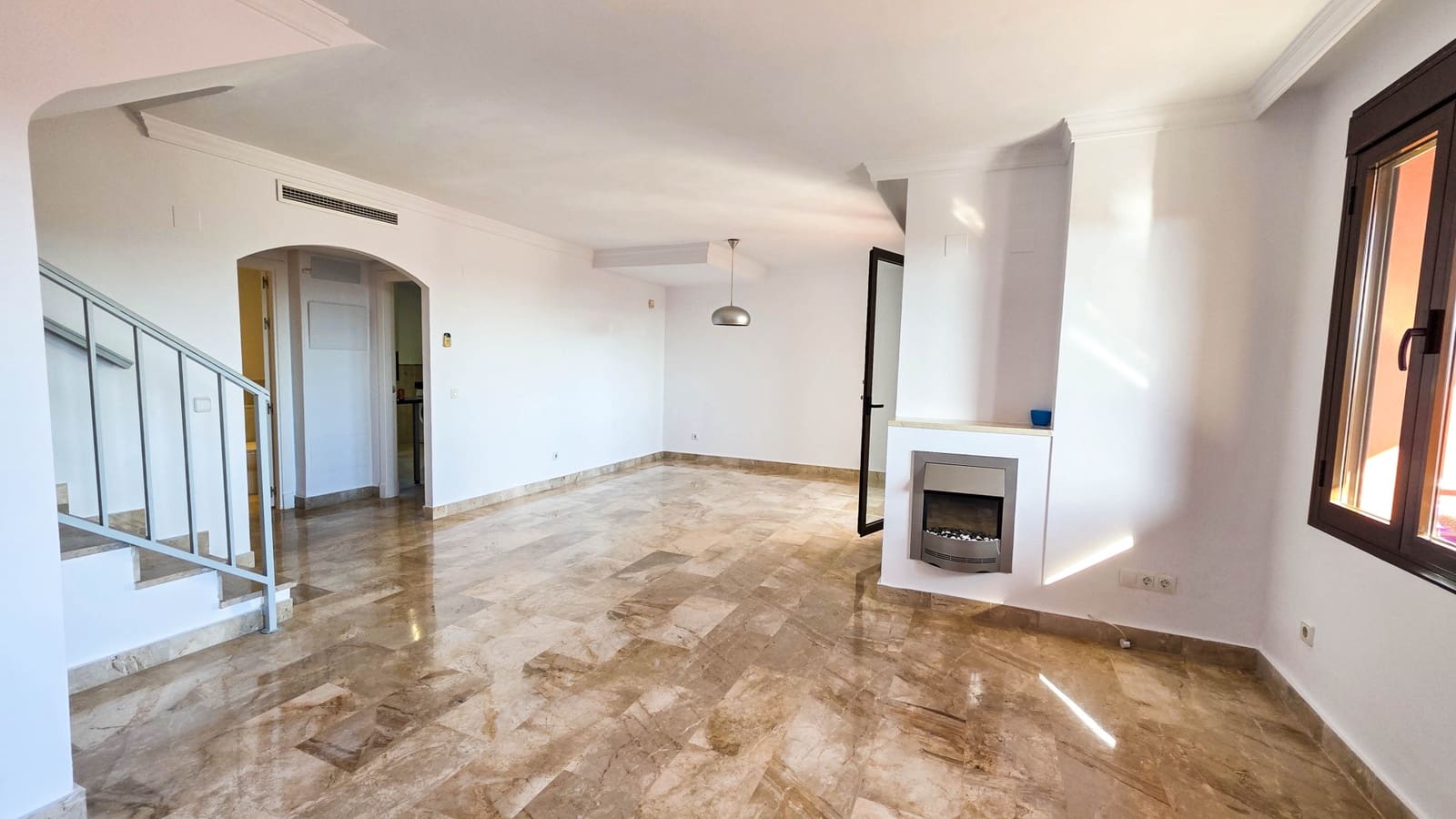 3 bedroom Penthouse for sale in Buenas Noches with pool garage - € 465,000 (Ref: 9783393)