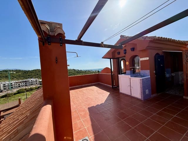 3 chambre Penthouse à vendre à Buenas Noches, Estepona avec piscine garage - 465 000 € (Ref: 9783393)
