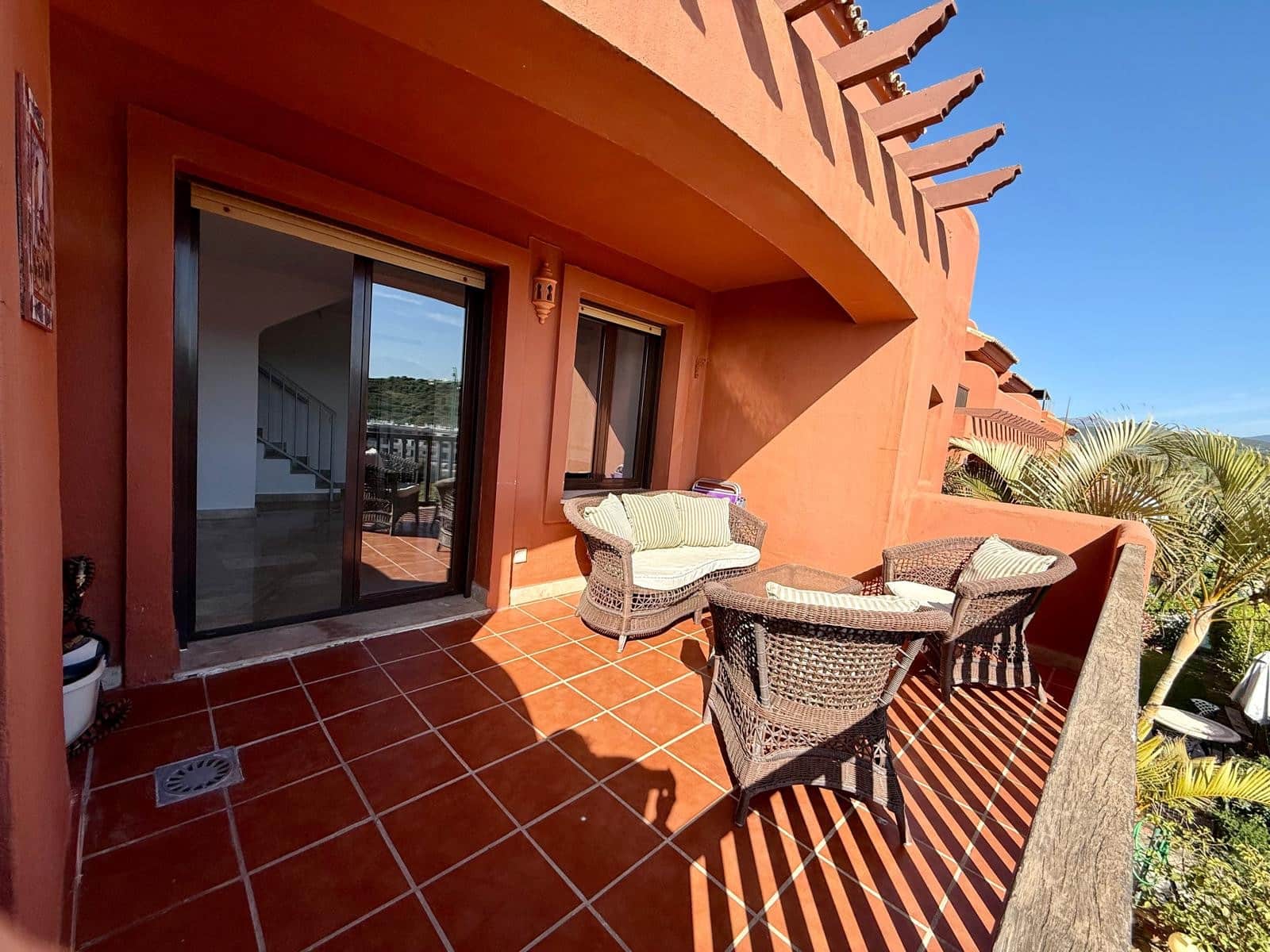3 bedroom Penthouse for sale in Estepona with pool garage - € 465,000 (Ref: 9783393)