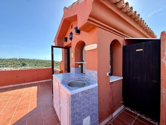 3 soverom Penthouse til salgs i Buenas Noches, Estepona med svømmebasseng garasje - € 455 000 (Ref: 9783393)