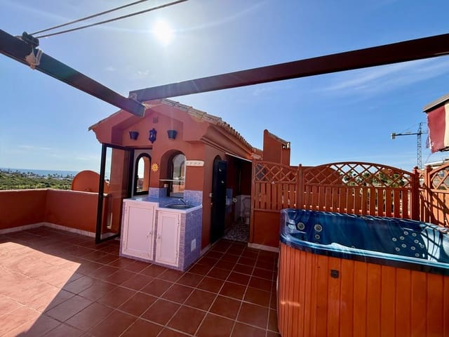 3 soverom Penthouse til salgs i Buenas Noches, Estepona med svømmebasseng garasje - € 455 000 (Ref: 9783393)