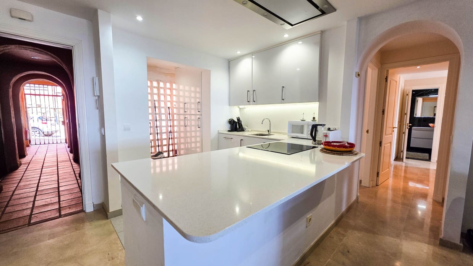 3 Zimmer Apartment zu verkaufen in La Duquesa / Puerto de la Duquesa mit Pool Garage - 395.000 € (Ref: 9783478)