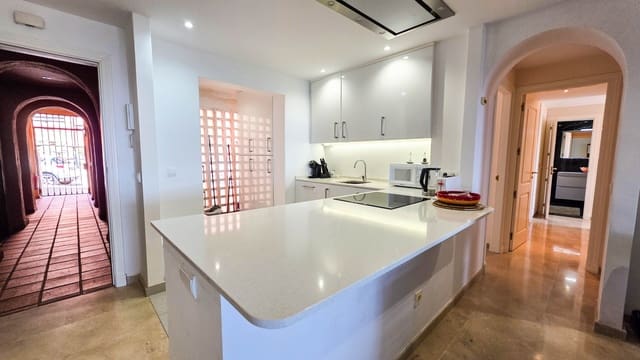 3 slaapkamer Appartement te koop in La Duquesa / Puerto de la Duquesa, Manilva met zwembad garage - € 395.000 (Ref: 9783478)