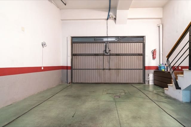 3 quarto Casa em Banda para venda em Nueva Andalucia, Marbella com piscina garagem - 1 200 000 € (Ref: 9829761)