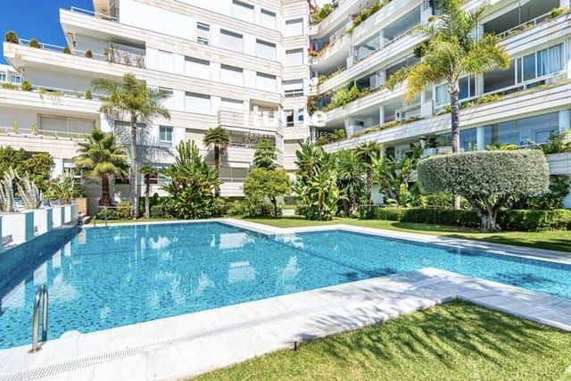3 slaapkamer Penthouse te koop in Marbella met zwembad garage - € 1.600.000 (Ref: 9833019)