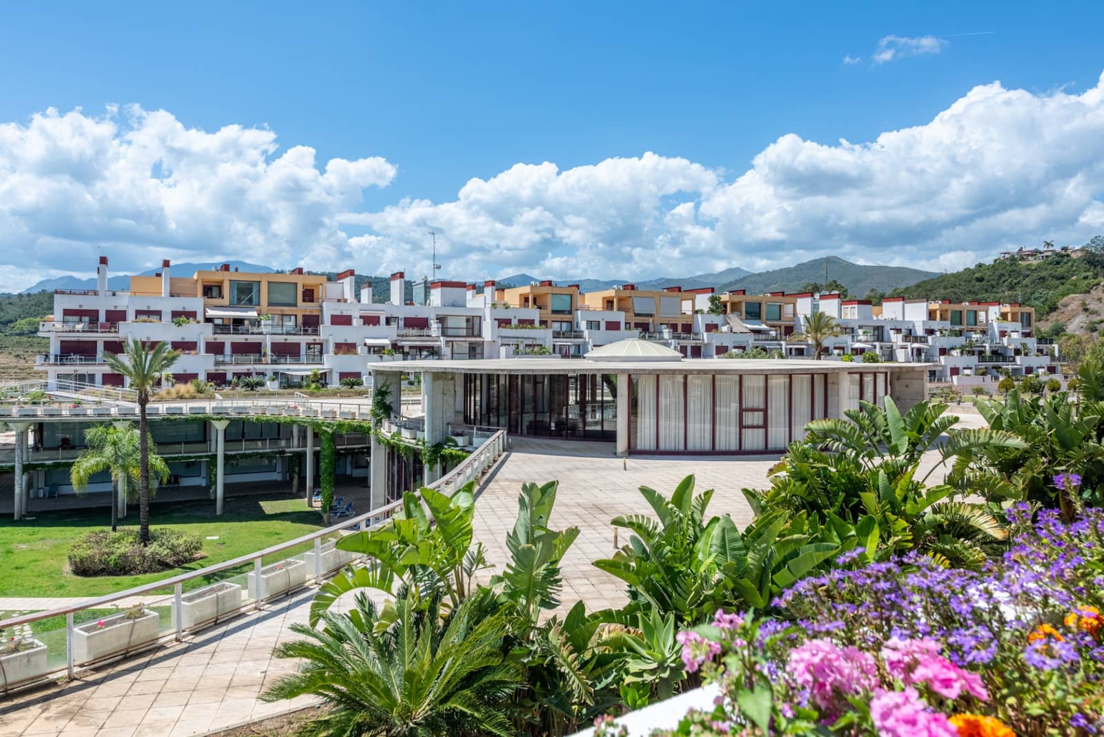 2 soveværelse Lejlighed til salg i Benahavis med swimmingpool garage - € 349.000 (Ref: 9838652)