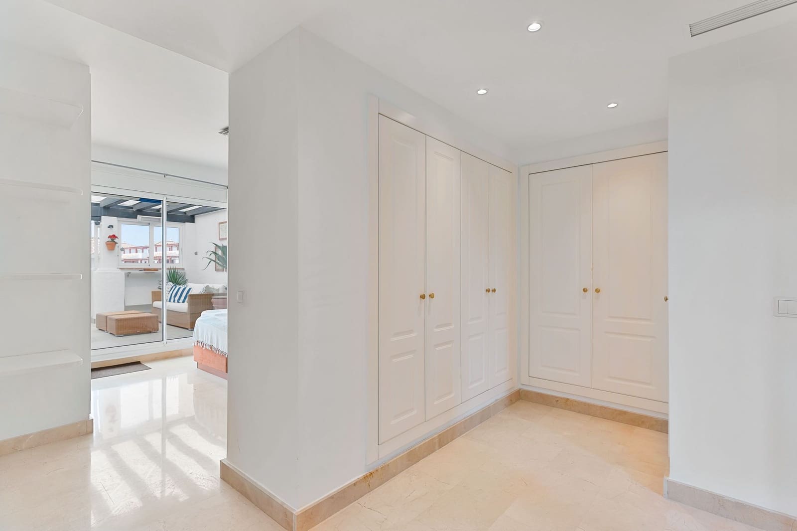 3 bedroom Penthouse for sale in San Pedro de Alcantara with pool garage - € 1,550,000 (Ref: 9839975)