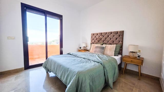 3 sovrum Takvåning till salu i La Duquesa / Puerto de la Duquesa, Manilva med pool garage - 420 000 € (Ref: 9844561)