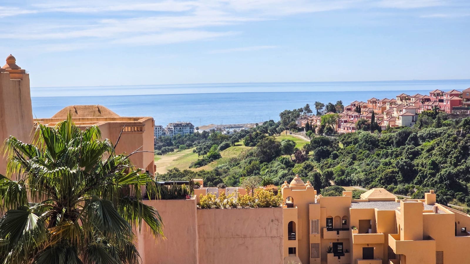 3 bedroom Penthouse for sale in La Duquesa / Puerto de la Duquesa with pool garage - € 420,000 (Ref: 9844561)