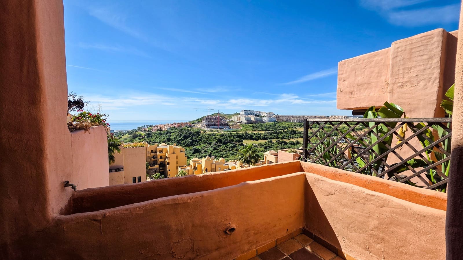 3 bedroom Penthouse for sale in La Duquesa / Puerto de la Duquesa with pool garage - € 420,000 (Ref: 9844561)