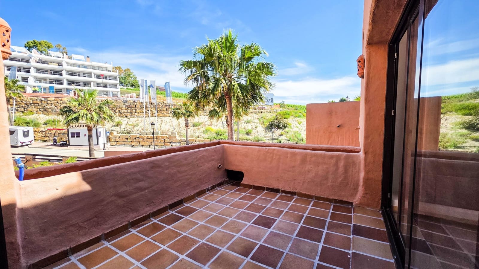 3 bedroom Penthouse for sale in La Duquesa / Puerto de la Duquesa with pool garage - € 420,000 (Ref: 9844561)