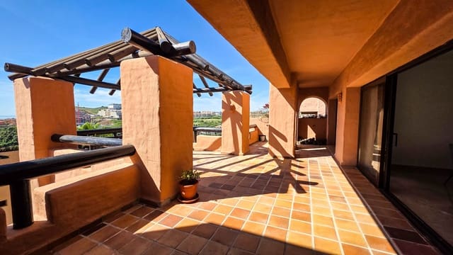 3 sovrum Takvåning till salu i La Duquesa / Puerto de la Duquesa, Manilva med pool garage - 420 000 € (Ref: 9844561)