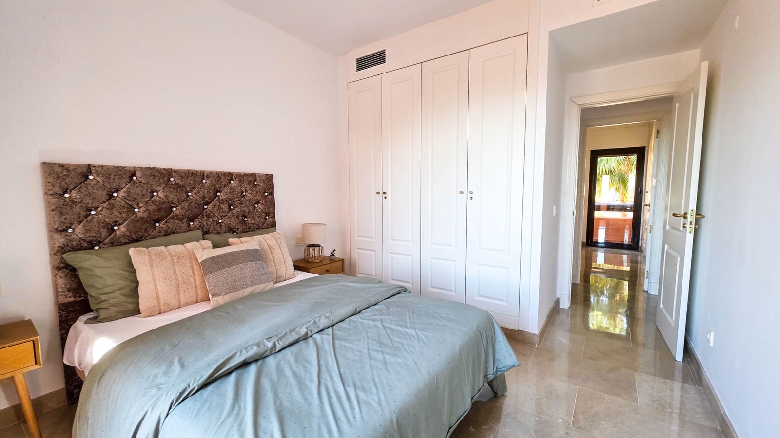 3 soverom Penthouse til salgs i La Duquesa / Puerto de la Duquesa med svømmebasseng garasje - € 395 000 (Ref: 9844561)