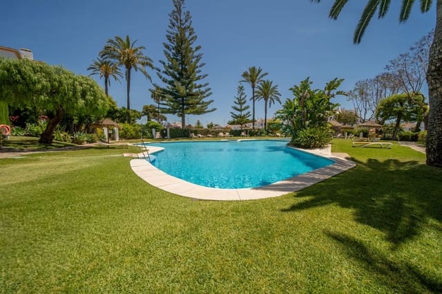 2 camera da letto Appartamento in vendita in Nueva Andalucia, Marbella con piscina garage - 750.000 € (Rif: 9844816)