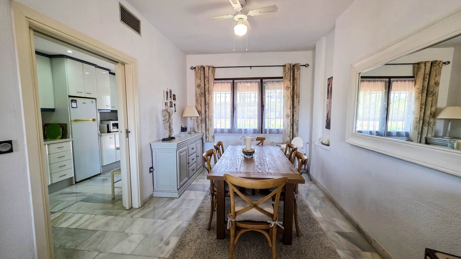 3 sovrum Hus till salu i La Duquesa / Puerto de la Duquesa med pool - 485 000 € (Ref: 9859063)