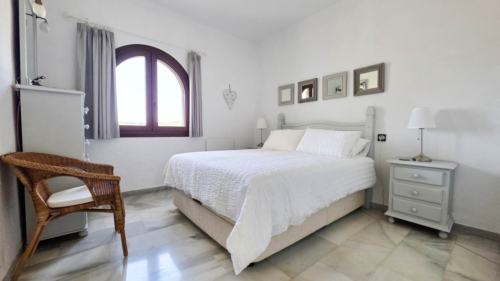 3 sovrum Hus till salu i La Duquesa / Puerto de la Duquesa med pool - 485 000 € (Ref: 9859063)