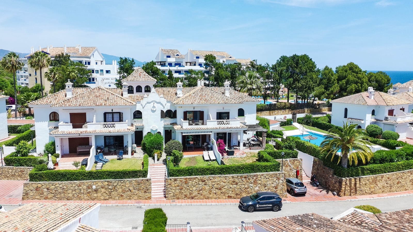 3 sovrum Hus till salu i La Duquesa / Puerto de la Duquesa med pool - 485 000 € (Ref: 9859063)