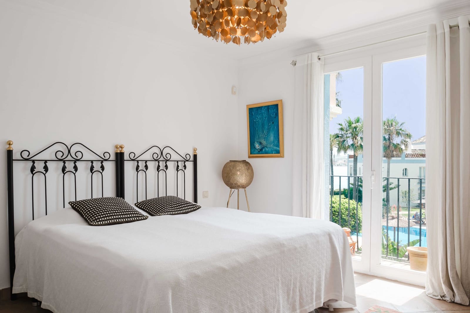 2 soveværelse Lejlighed til salg i Casares med swimmingpool garage - € 625.000 (Ref: 9919077)