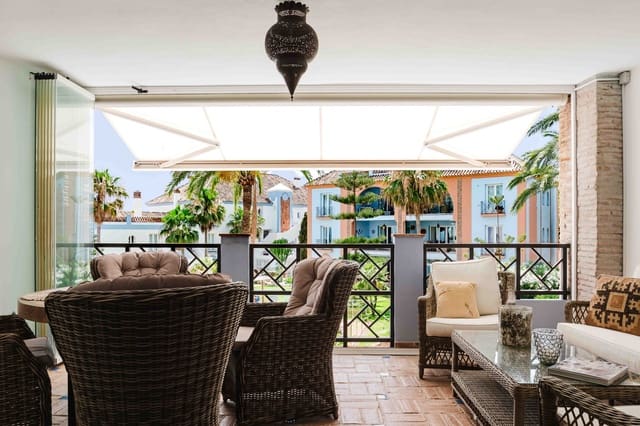 2 bedroom Apartment for sale in Casares with pool garage - € 625,000 (Ref: 9919077)