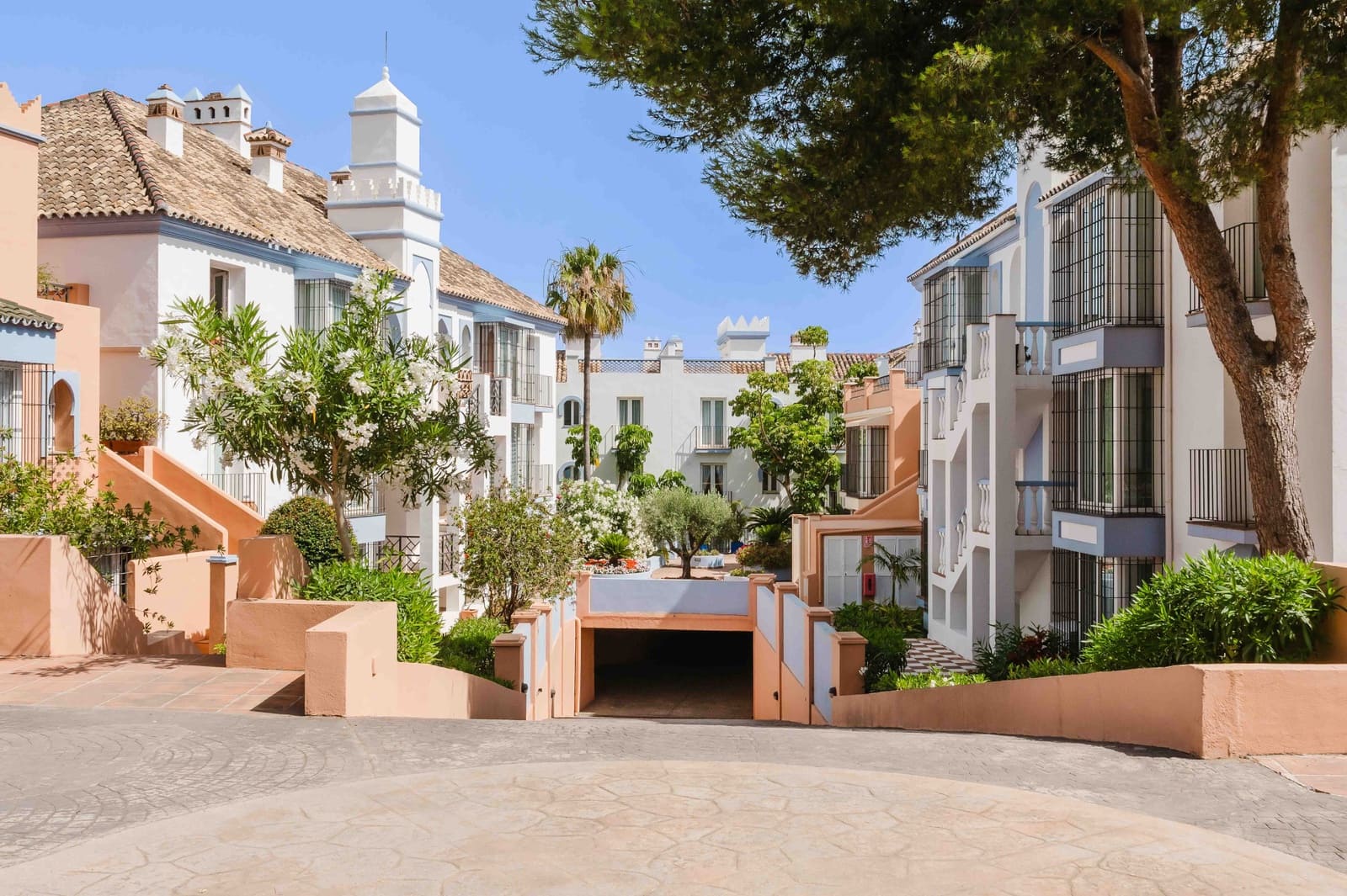 2 soveværelse Lejlighed til salg i Casares med swimmingpool garage - € 625.000 (Ref: 9919077)